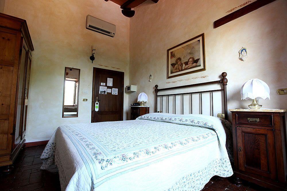 Agriturismo Casanova Di Pescille San Gimignano Exterior foto