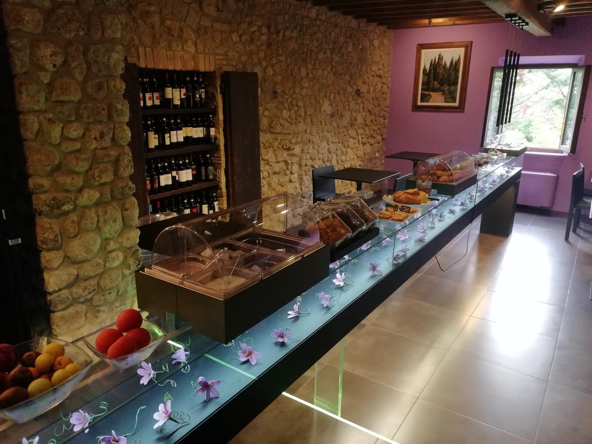 Agriturismo Casanova Di Pescille San Gimignano Exterior foto